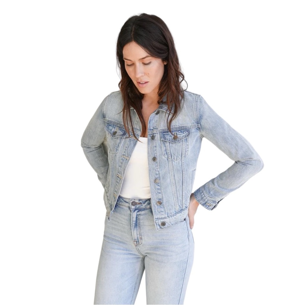 CJLA Light Wash Fletcher Jean Jacket (Size M)